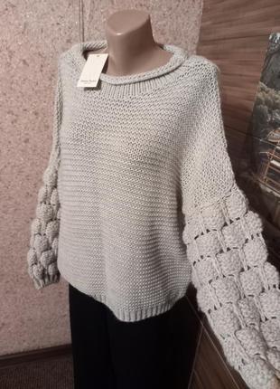 Шикарный оверсайз свитер италия.alessia pacini