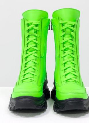 Кожаные ботинки берцы неонового  салатового цвета на мощной подошве,осень-зима2 фото