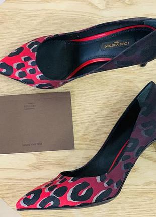 Туфлі louis vuitton