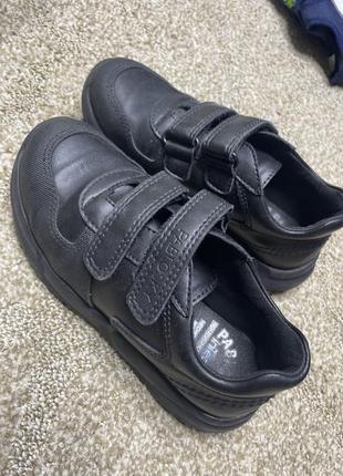 Кроссовки оригінал шкіра