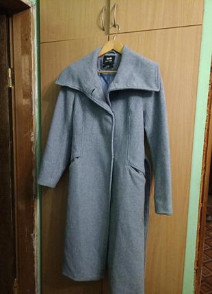 Жіноче осіннє пальто