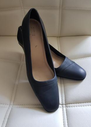 Класичні чорні туфлі1 фото