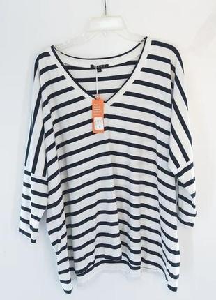 Топ в смужку вільного крою