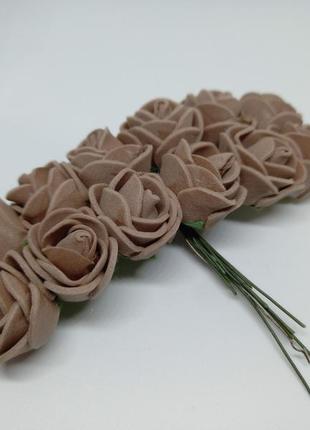 Рози з фоамірану, 12 шт. в упаковці, діаметр 2-2,5 см коричневі1 фото