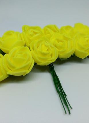 Рози з фоамірану, 12 шт. в упаковці, діаметр 2-2,5 см жовті