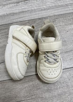 Кросівки zara