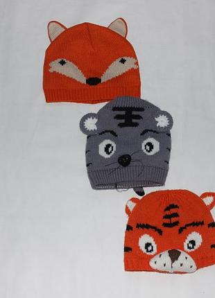 Шапочки baby gap приблизно на 9-18 місяців