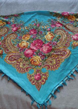 Яскравий великий хустку