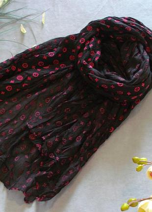 Яскравий шарф