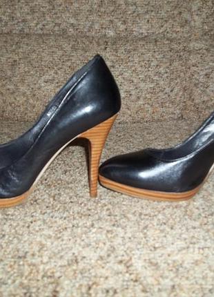 Туфли кожа на каблуке