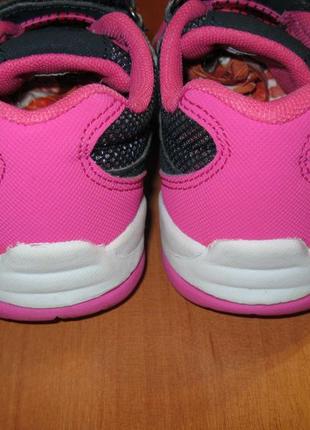 Кросівки "f&f" розмір 27. 4