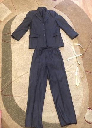 Костюм