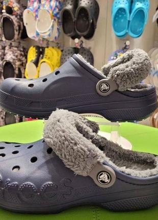 Крокс бая синие с мехом crocs unisex-adult men's and women's baya lined fuzz strap clog