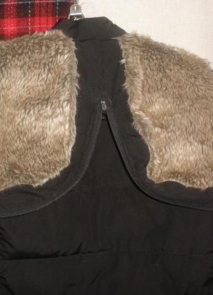 Теплое стеганное пальто длинная куртка с капюшоном amisu для миниатюрной барышни7 фото