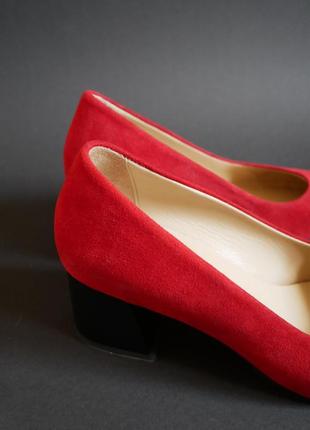 Красные замшевые туфли3 фото