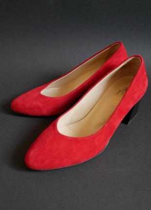 Красные замшевые туфли5 фото