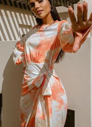 Неймовірна сукня в стилі тай-дай з поясом, декорованим бахромою3 фото