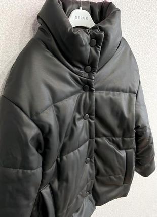 Утеплена oversize-куртка зі штучної шкіри2 фото