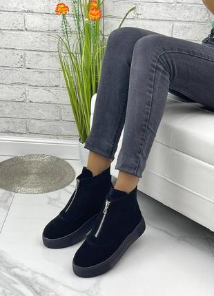 Женские черные демисезонные ботинки9 фото
