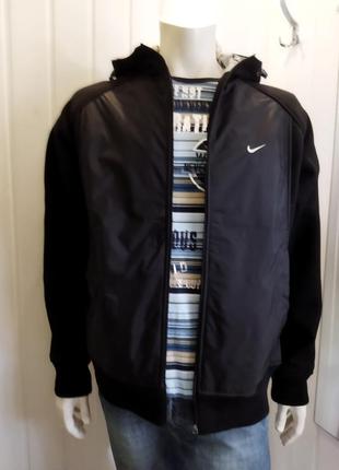 Спортивная кофта на молнии. nike