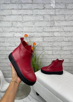 Женские кожаные красные ботинки5 фото