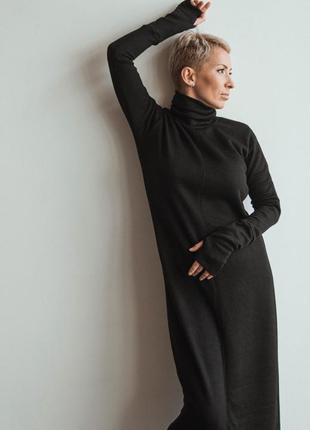 Теплое черное платье-гольф с длинным рукавом из шерсти