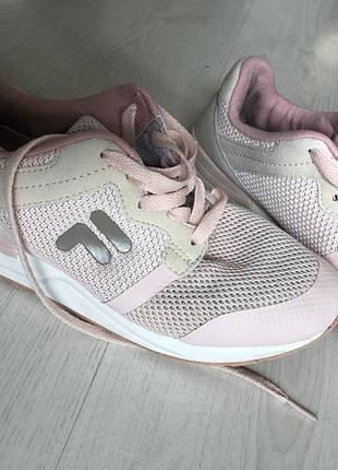 Fila стильні оригінал кросовки 37 розмір