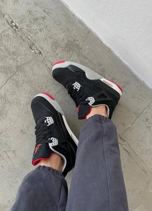 Жіночі шкіряні кросівки nike air jordan 4 retro "black /red. чорні з червоним та сірим.5 фото