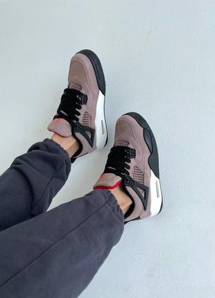 Жіночі шкіряні кросівки nike air jordan 4 retro "taupe/haze5 фото