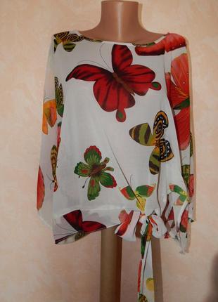 Яркая шифоновая блуза в бабочках1 фото
