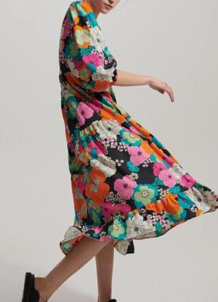 Акция! натуральное миди платье в цветочный принт.2 фото