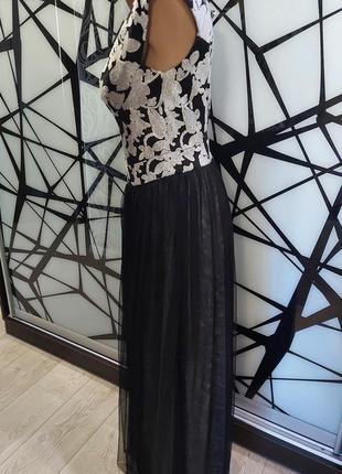 Вечернее платье в пол vera wang с фатиновой юбкой и кружевным верхом черно-белое 44-462 фото