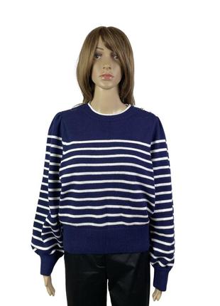 Свитер в полоску