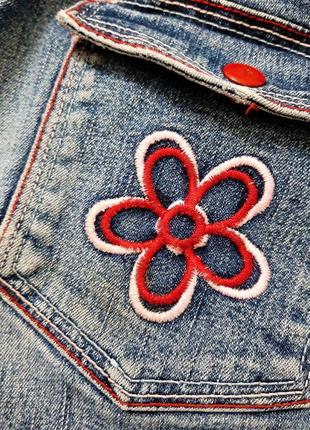 Ministars джинсы синие на резинке в поясе с вышивкой красные цветы бабочка на девочку 7-9-10 лет8 фото