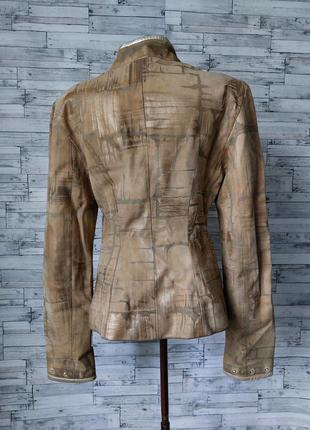 Куртка замшевая женская золотистая с камнями8 фото