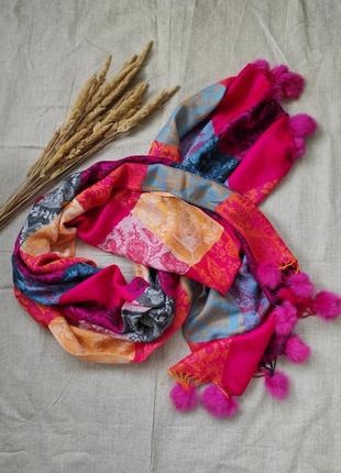 Оргигинальний яркий кашемировый шарф паланин з помпонами