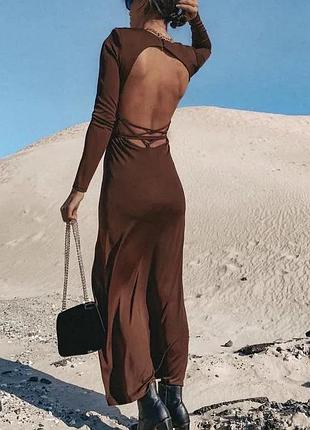 Красивое шоколадное платье с разрезом zara