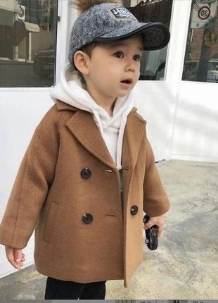 Стильне пальто для хлопчика1 фото