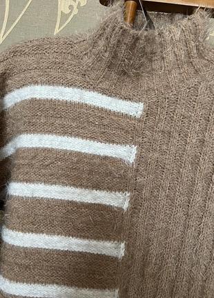 Дуже красивий і стильний брендовий в'язаний светр.6 фото