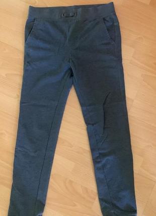 Спортивные штаны