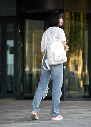 Білий стильний вмісткий жіночий рюкзак для школи4 фото