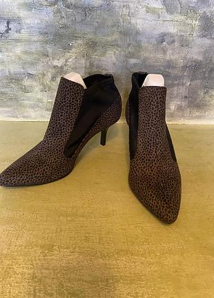 Элегантные  женские полусапожки m&s collection 39