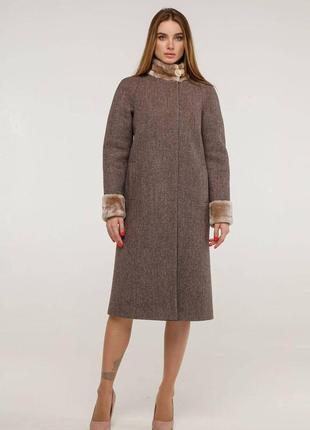Зимовий найактуальніше жіноче шерстяне пальто