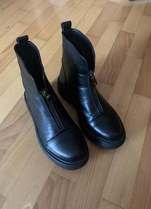 Зимові черевички остання пара