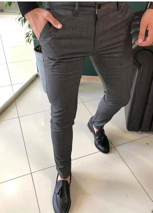 Класичні завужені чоловічі брюки темно сірий