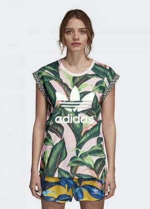 Футболка adidas floral printed t-shirt