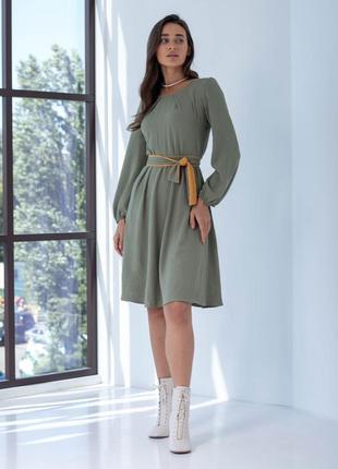 Оливкова модне жіноче плаття для осені з довгими широкими рукавами і пишною спідницею 44 з 52