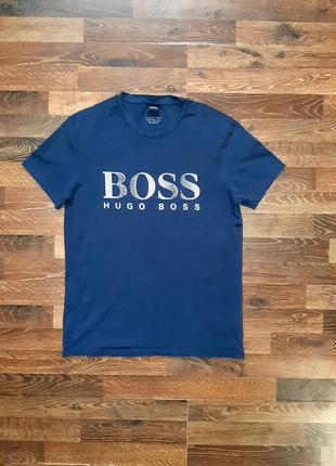 Мужская футболка hugo boss с большим лого