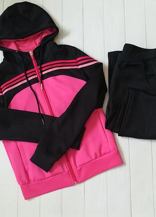 Спортивний костюм рожевого кольору, якісний