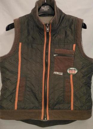 Очень теплая стеганная жилетка для самой стильной ( с искусственным мехом )